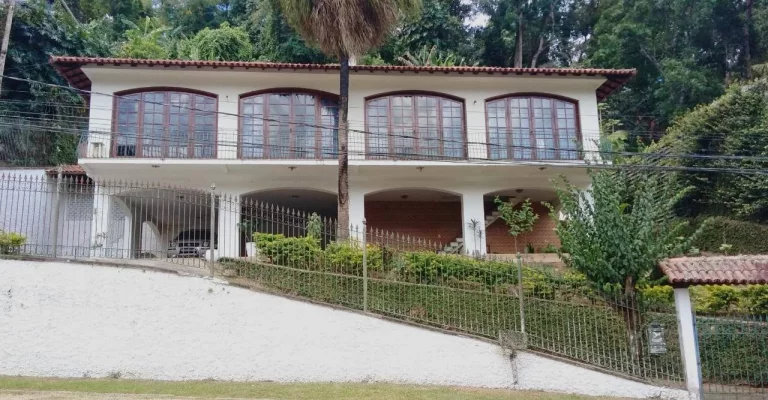 Imagem VENDO ESTA LINDA CASA EM NOVAFRIBURGO. BAIRRO: PARQUE S. CLEMENTE