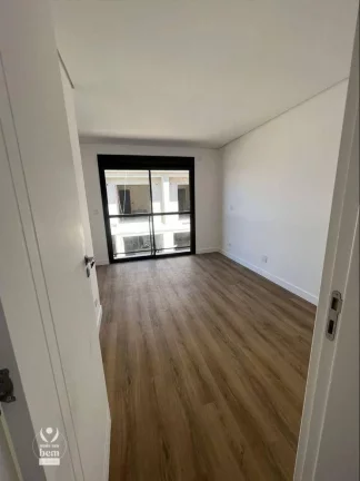 Imagem Sobrado com terraço, 3 quartos sendo 1 suíte à venda por R$ 830.000 - Tingui - Curitiba/PR