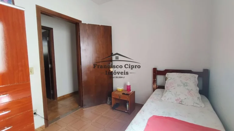 Imagem Casa à venda no bairro Jardim Rony - Guaratinguetá/SP