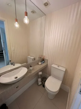 Imagem Lindo apartamento 172 M², 4 dormitórios sendo 3 suítes, 1 espaçosa sala, 1 bela varanda gourmet, 5 banheiros, lavabo, 4 vagas de garagem. Ar split.