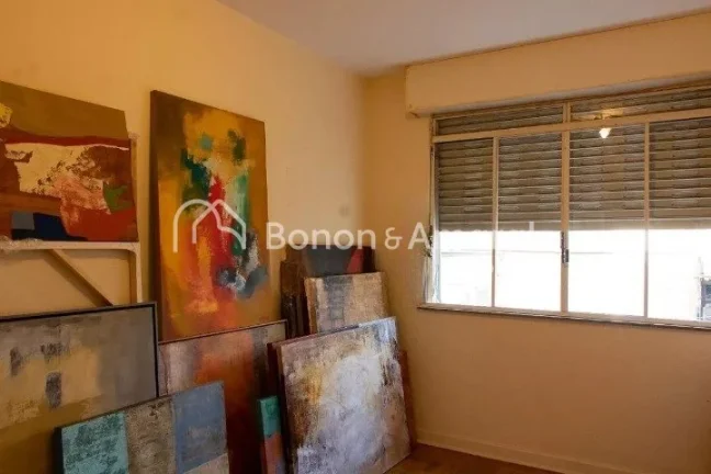 Imagem Apartamento em excelente localizaÃ§Ã£o, com ambientes amplos e acabamentos renovados. O living espaÃ...