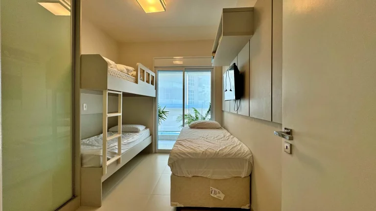 Imagem Apartamento com 3 dormitórios à venda, 113 m por R$ 3.990.000,00 - Riviera