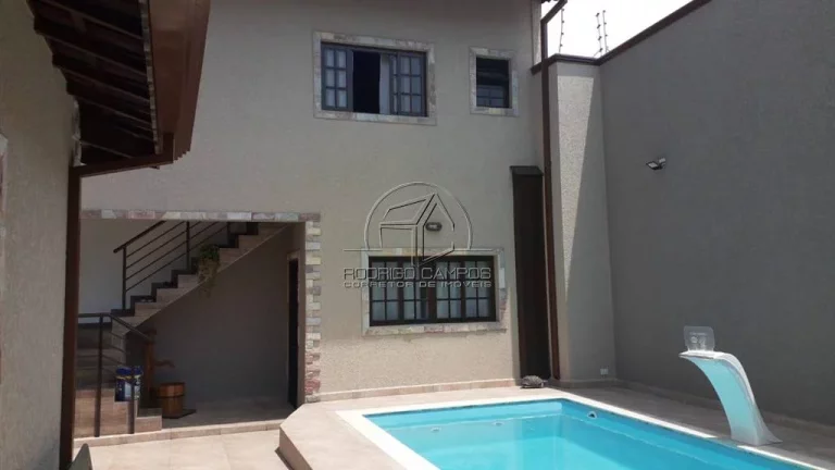 Imagem Espaçosa Casa Sobrado 5 Quartos Centro Peruíbe SP à Venda