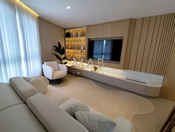 Imagem **MOBILIADO E DECORADO** Apartamento Duplex com 3 suítes, lavabo, cozinha, sala estar/jantar, área de serviço, sacada com churrasqueira. 2 vagas de ga