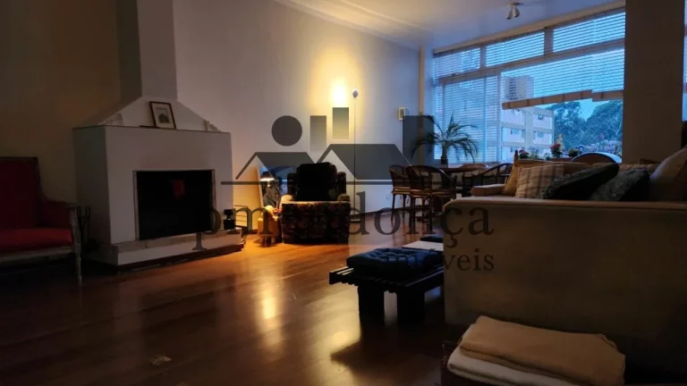 Imagem Ótimo apartamento a venda na Rua Oscar Freire com 158m², 3 quartos e 3 vagas.