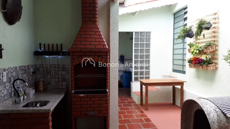 Imagem Com 190 m² de área construída em um terreno de 250 m², esta residência combina conforto, funcio...