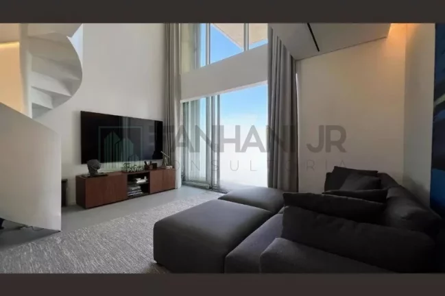 Imagem Este loft espaçoso, localizado na Alameda Franca, no bairro Cerqueira César em São Paulo, está à venda e é simplesmente incrível! Com 1 quarto, sen