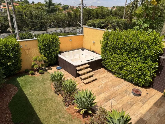 Imagem Casa com 4 suítes ao lado do Shopping da Granja Viana