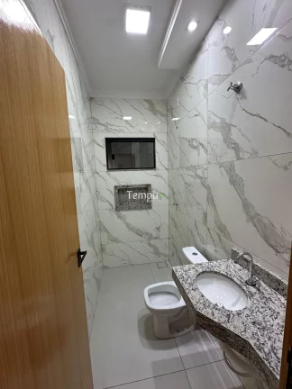 Imagem Oportunidade! Casa 3 Quartos com Suíte no Residencial Buriti – Senador Canedo/GO