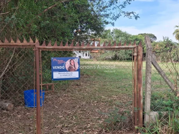 Imagem Terreno plano de 1.800m², já cercado.

A região também está em processo de melhorias, com obras...