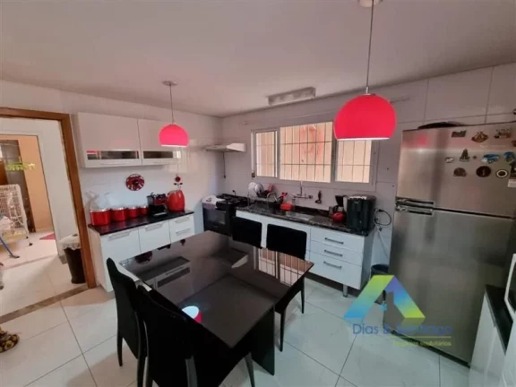 Imagem OPORTUNIDADE Dois Sobrados 160M², 2 vagas ótima localização e valor !!!