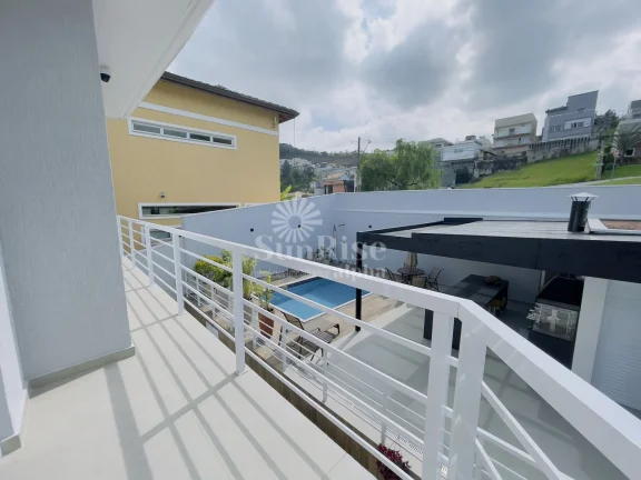 Imagem Casa a venda com 3 quartos e 4 vagas 300 m² Alphaville R$2.500.000 - Valville 1 - Santana de Parnaíba/SP