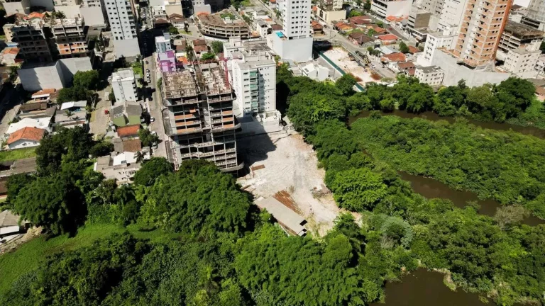 Imagem GREEN VILLE HOME CLUB - apto 2901 na planta com 4 dormitórios sendo 2 suítes e 2 vagas no bairro Meia Praia em Itapema