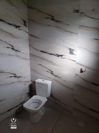 Imagem Amplo sobrado de 121 m² com 3 quartos sendo 1 suíte, 2 vagas de garagem à venda por R$ 650.000 - Campo de Santana - Curitiba/PR