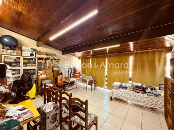 Imagem Linda casa em condomínio à venda em Valinhos, com 3 dormitórios, sendo 2 suítes com closet e sac...