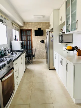 Imagem Apartamento 172 M², 4Q, 3 Suítes, Sala de estar, Sala de jantar, 4 Banheiros, 3 Vagas, Varanda gourmet, Piscina aquecida, Piscina, Quadra.
