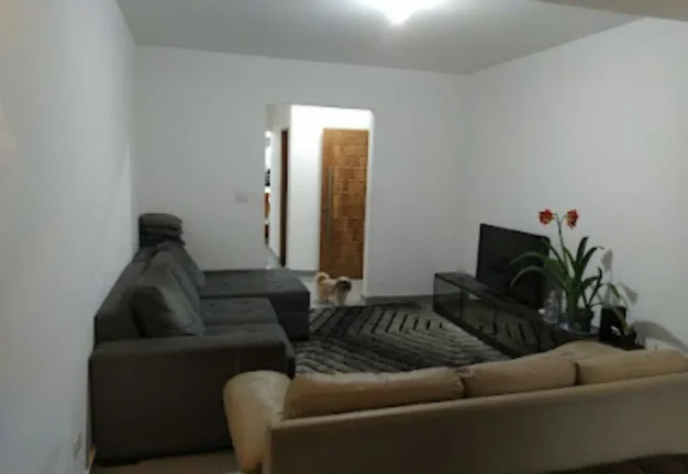 Imagem Sobrado espaçoso, recém-reformado, pronto para morar!