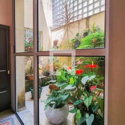 Imagem Imperdível: Casa à venda no Centro de São Bernardo do Campo-SP, com 3 quartos, 3 suítes e 4 vagas de garagem!