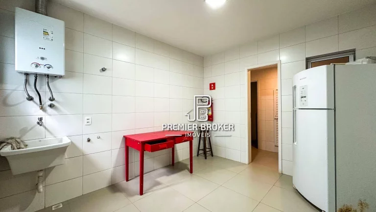 Imagem Apartamento com 3 dormitórios à venda, 124 m² por R$ 990.000,00 - Pimenteiras - Teresópolis/RJ