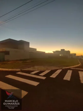Imagem Terreno Villa De Leon I Lote de Esquina na Avenida de entrada