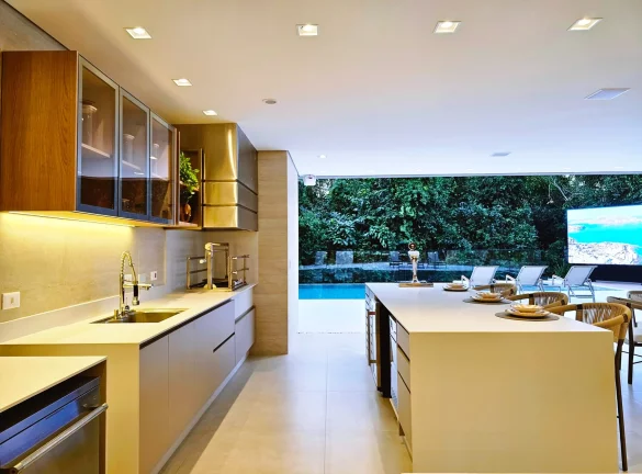Imagem Casa de luxo à venda na Riviera de São Lourenço Módulo 12: 6 quartos, 6 suítes, 3 salas e 440m² de área!