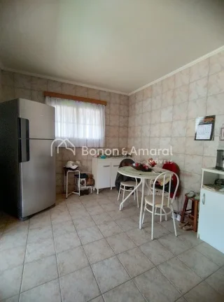 Imagem Oportunidade única: duas casas no mesmo terreno, com entradas independentes e uma localização pri...