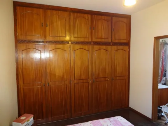 Imagem Casa no Bairro Alto excelente para consultÃ³rio, prÃ³ximo Ã  Santa Casa toda reformada com 3 dormitÃ...