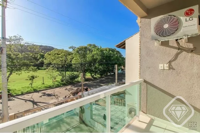 Imagem Sobrado encantador com vista para a natureza na Zona Sul
Pronto para morar, completo e cercado de tr...