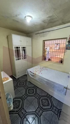 Imagem Casa ampla, 3 quartos, Conjunto Centenário. Bairro Queimadinha