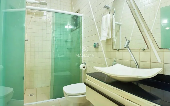 Imagem Casa alto padrão, beira mar, com 340m², 5 quartos com suíte em Balneário Piçarras - SC