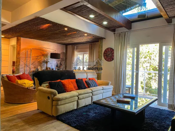 Apartamento à venda em Campos do Jordão – Luxuosa cobertura com 4 suítes