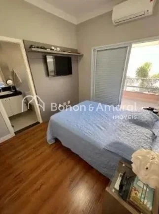 Imagem Linda casa à venda no Condomínio Portal do Jequitibá, em Valinhos/SP, com 3 suítes, todas com va...