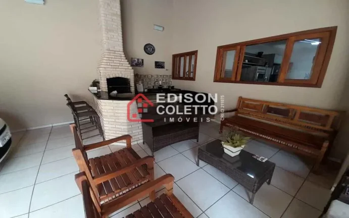 Imagem Linda casa a venda em Jaú, no Jardim Campos Prado II com 4 dormitórios