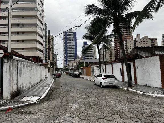 Imagem Sobrado com 3 dormitórios à venda, 98 m² por R$ 610.000,00 - Aviação - Praia Grande/SP