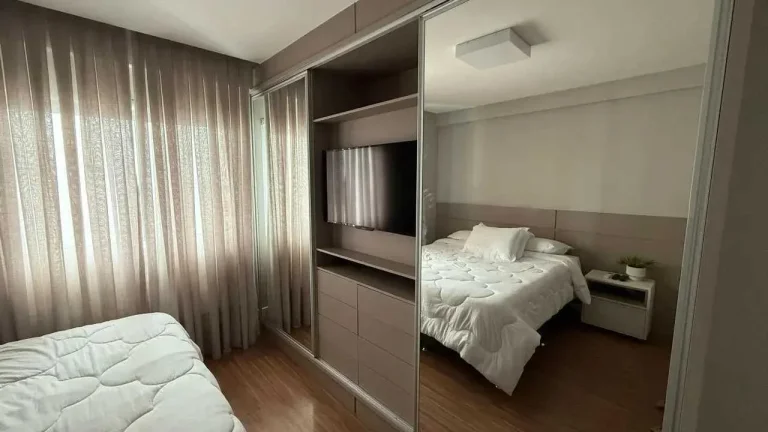 Imagem Cobertura duplex mobiliado com 4 dormitórios sendo 4 suítes e 5 vagas em Balneário Camboriú/SC