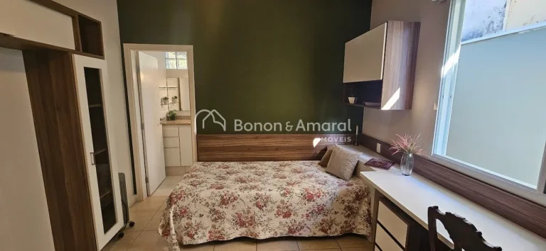 Imagem Linda casa à venda muito bem localizada dentro do condomínio Colinas do Ermitage, a casa conta em ...