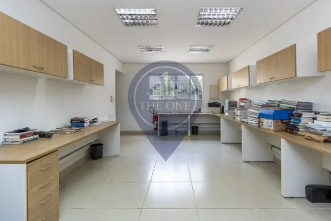 Imagem Magnífica Casa à Venda na Barra Funda: 12 Salas, 6 Banheiros, 16 Vagas - São Paulo-SP (520m²)