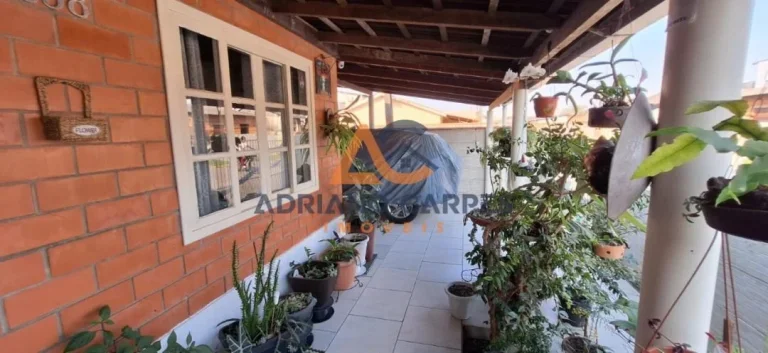 Imagem Casa de dois quartos em Machados Navegantes e mais garagem para dois carros.