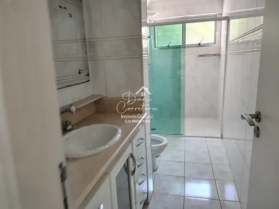 Imagem Apartamento com vista para o mar e lazer, 3 quartos com suíte e 2 vagas na Pitangueiras, Guarujá-SP - 165m² de área.