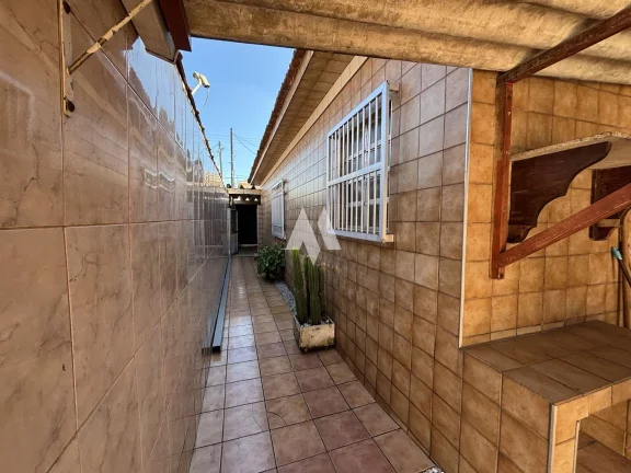 Imagem Casa à venda com edícula - Vila São Jorge / São Vicente