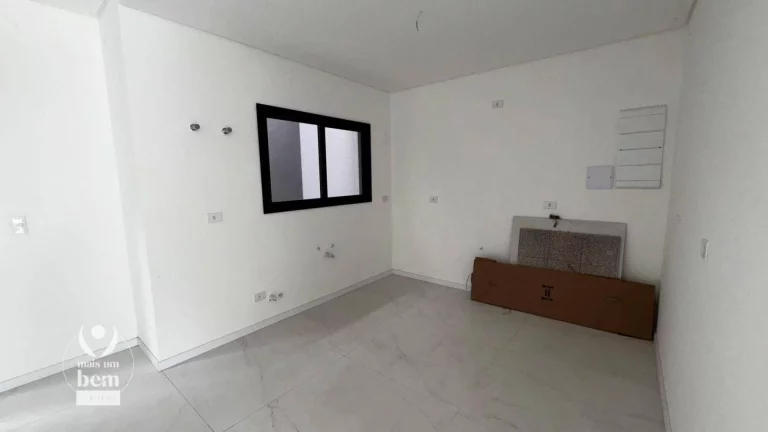 Imagem Sobrado triplex com 160 m², terraço com churrasqueira, 3 quartos (1 suíte), à venda por R$ 1.290.000 - São Lourenço - Curitiba/PR