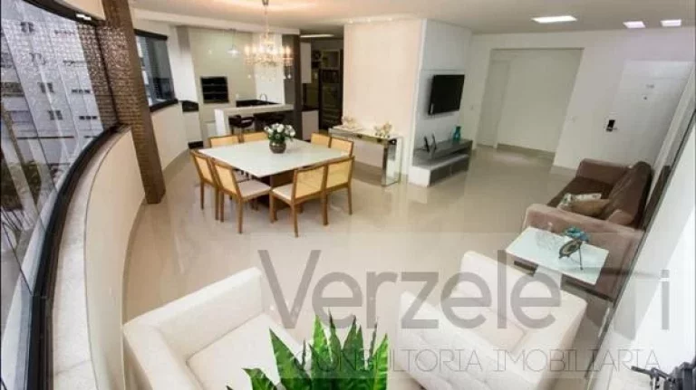 Imagem Apartamento 4 ou + dormitórios para Venda em Balneário Camboriú / SC no bairro Centro