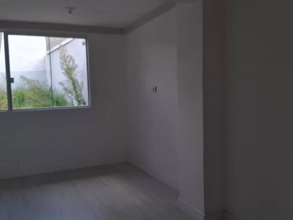 Imagem Sobrado com 4 Quartos no Santa Terezinha - FRG - R$490 mil