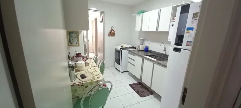 Imagem Apartamento com 2 dormitórios à venda, 97 m² por R$ 580.000,00 - Braga - Cabo Frio/RJ