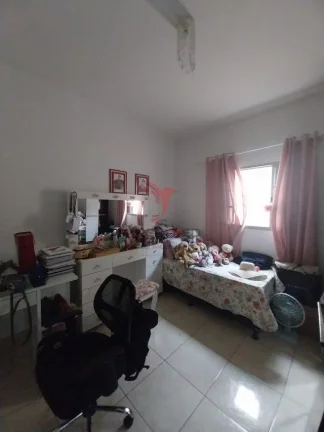 Imagem Casa com 3 Quartos, quintal, garagem para 1 carro,em Nova Guará