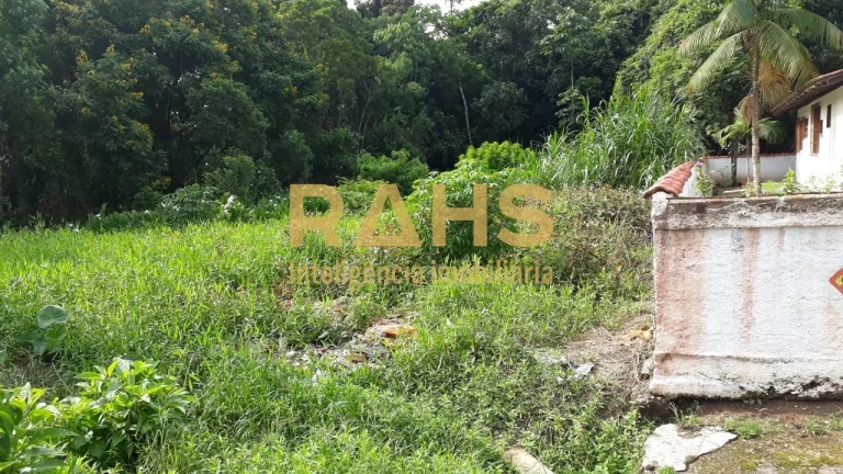 Excelente terreno com 1215,70m², 22m de testada principal e 55,20m de Lateral! Próximo a supermerc...