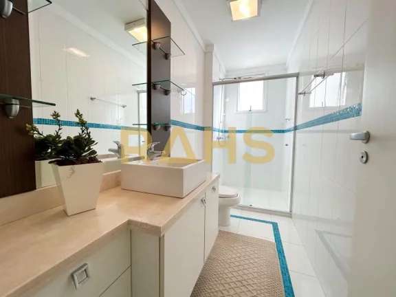 Imagem Apartamento maravilhoso completo no Atiradores, próximo ao Shopping Mueller. Possui 138,88m² priva...