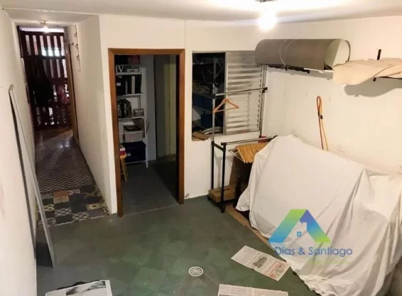 Imagem Linda casa a 10 minutos da estação do metro Conceição com 3 dormitórios,2 vagas área gourmet, localização privilegiada excelente valor!