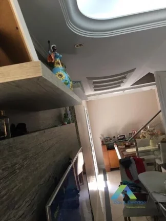 Imagem SANTO ANDRÉ Sobrado Condomínio fechado 74M², 3 dormitórios, 1 vaga com ótima localização e valor !!!
