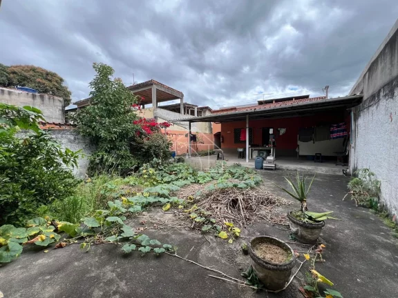 Imagem Oportunidade Imperdível em Laranjeiras – Ponto Comercial + Residência Completa!